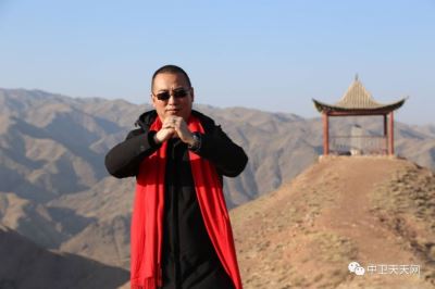 2019年1月1日，5位中衛(wèi)青年企業(yè)家在寺口山上送祝福